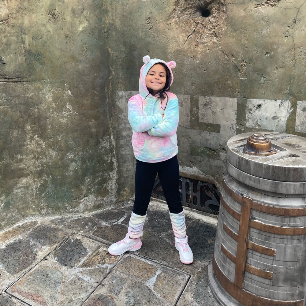 Girls two piece Sherpa sweatshirt set size 6/7